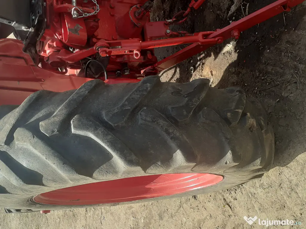 Tractor de vânzare u445 viticol 