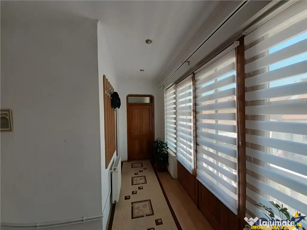 FILM 3D!Proprietate duala distinctiva: showroom,birouri,locu 