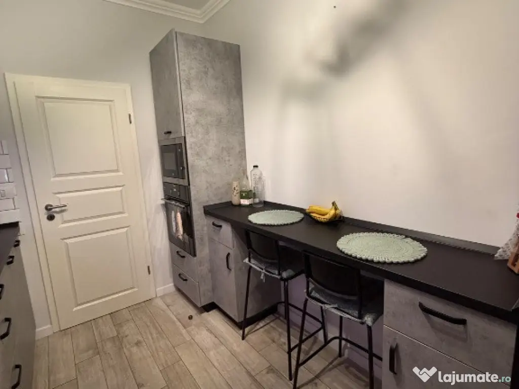 Apartament de vanzare 3 camere periferie