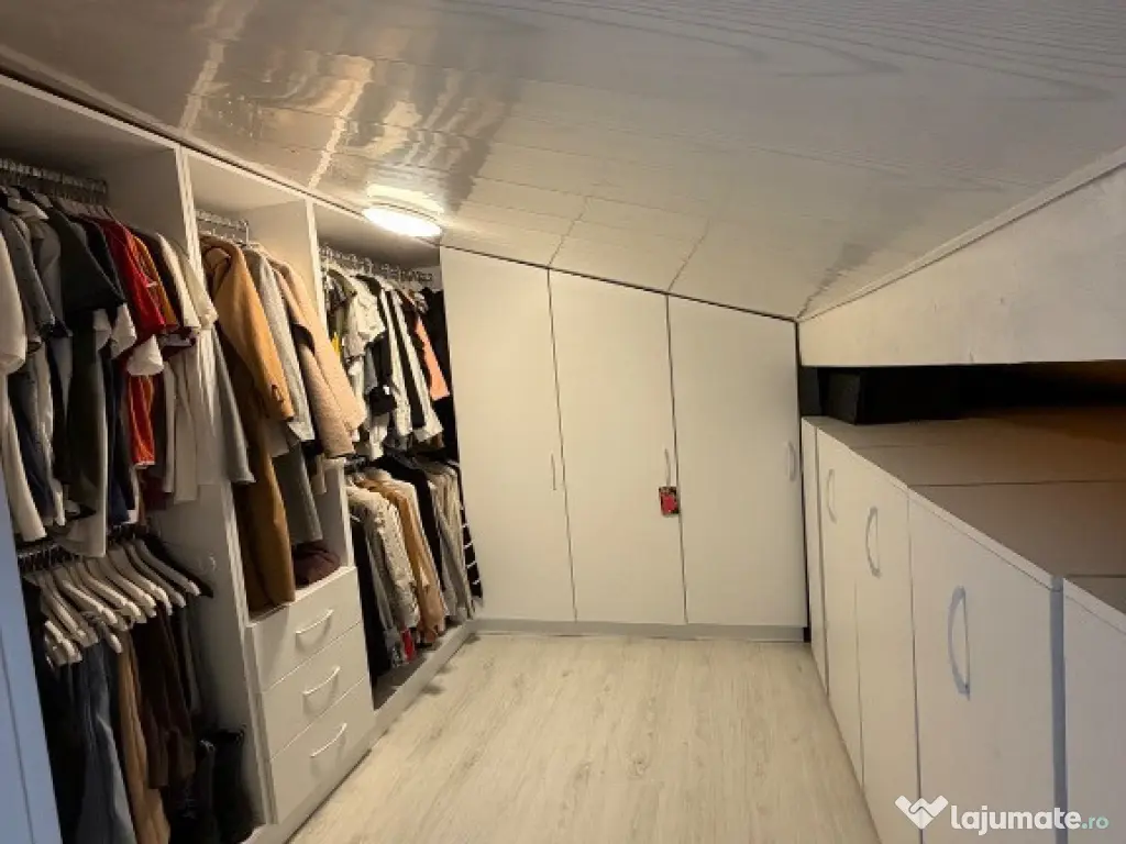 Apartament de vanzare 3 camere periferie