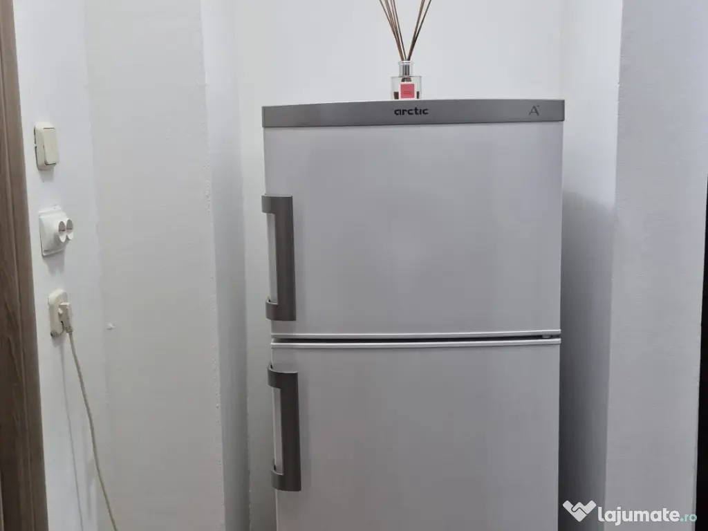 Inchiriez garsoniera Calea Rahovei 