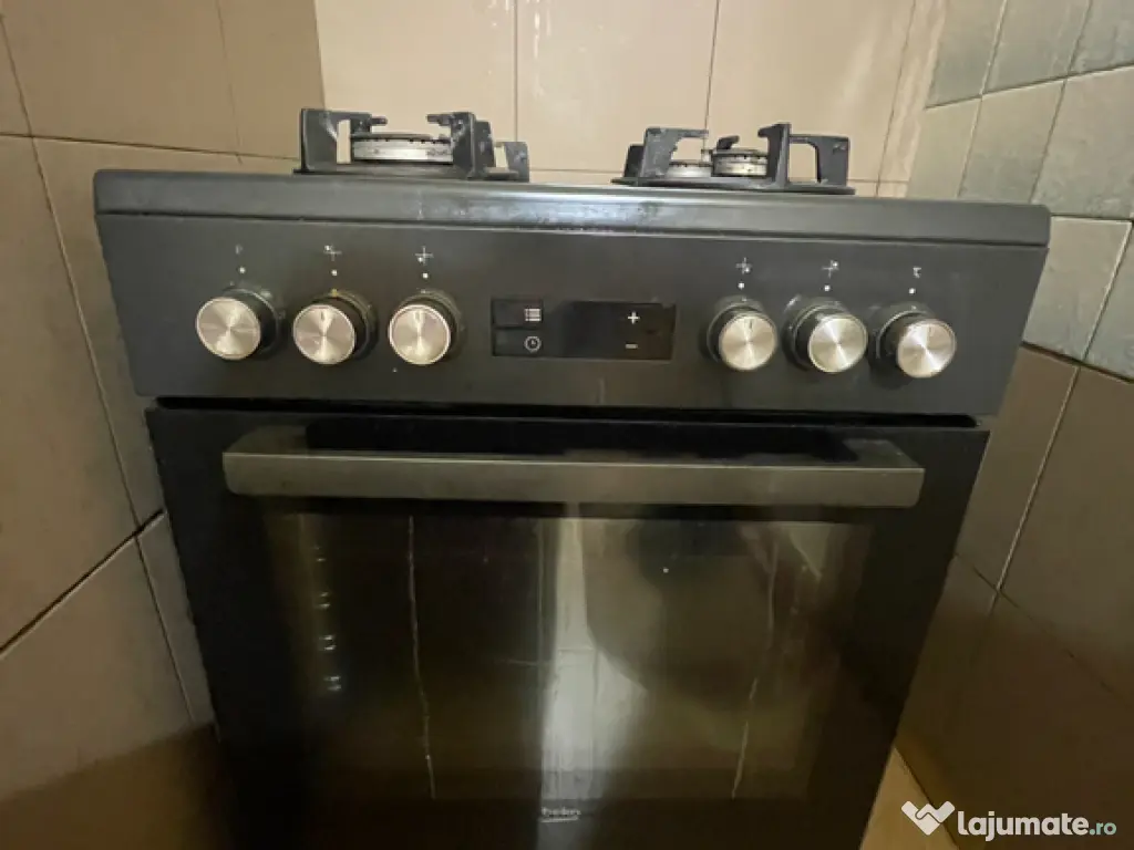 Vând mobilă,frigider,aragaz,set de livingși covor 