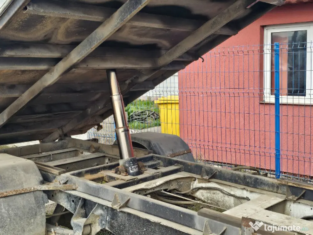 Autoutilitara Basculanta 