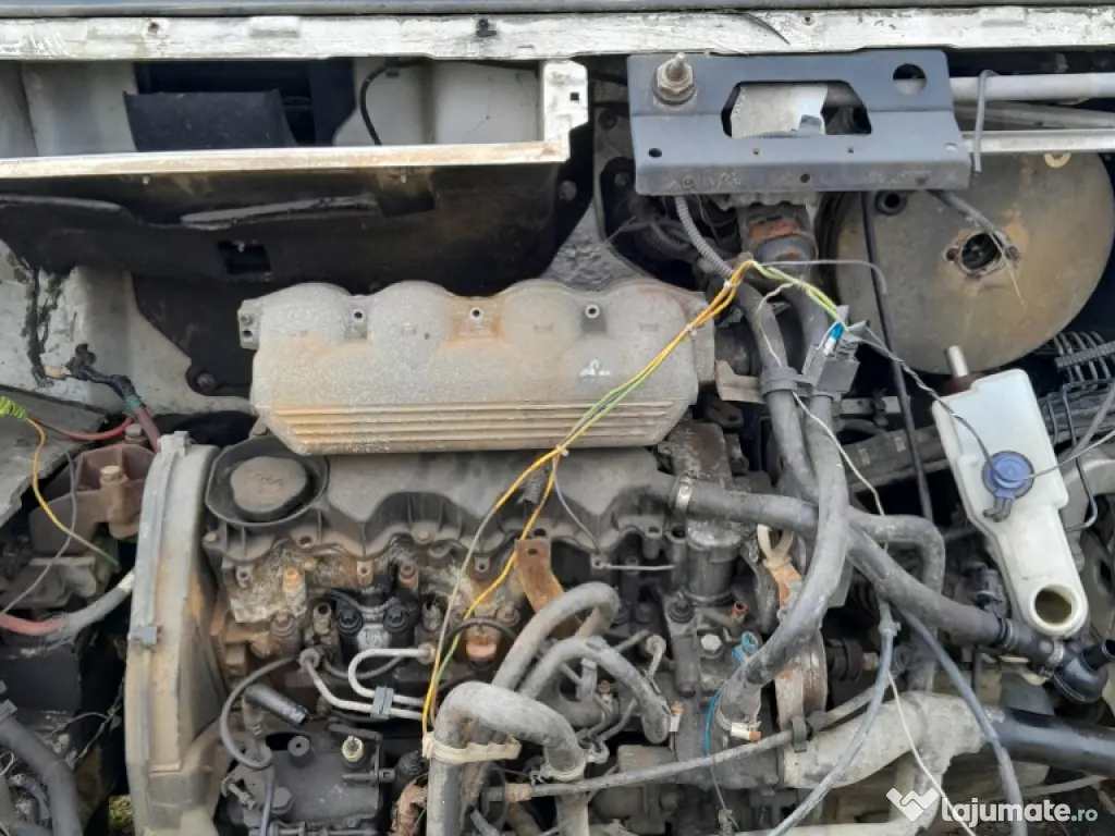 Dezmembrez Citroen 2.5 tdi 