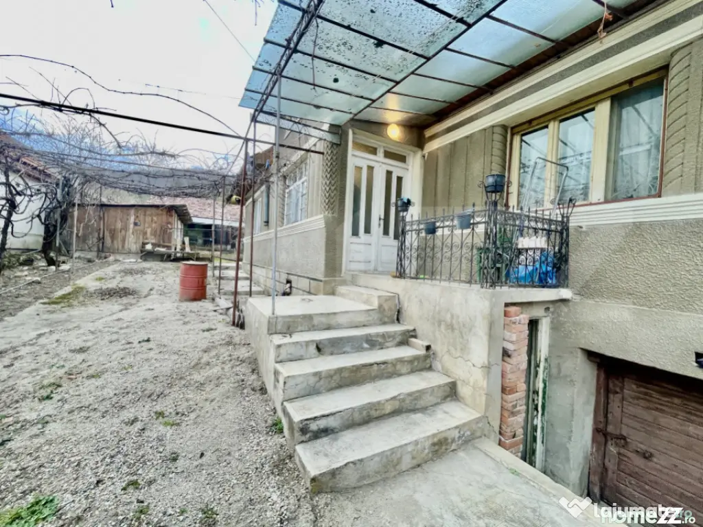 Casă în Cetea, 2 camere, 72 mp utili, teren 793 mp 