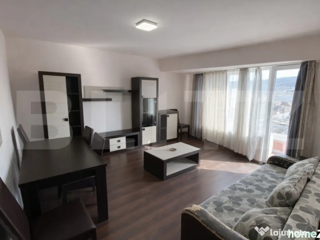 Apartament 3 camere, 55 mp, et intermediar, Parcare, Baciu, 