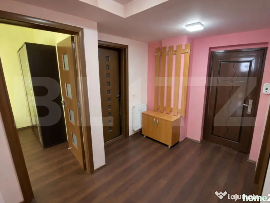 Apartament 3 camere, 55 mp, et intermediar, Parcare, Baciu, 