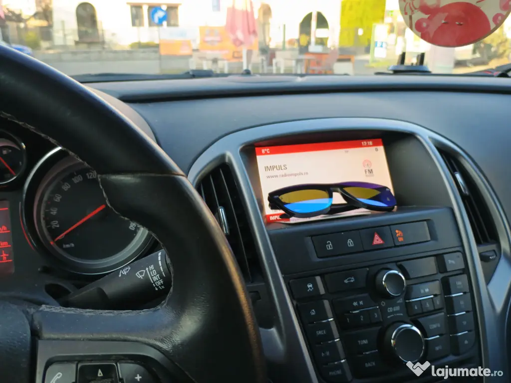 Opel Astra 1.4 ECOTEC Turbo Enjoy Custom Impecabila