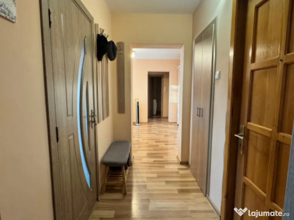 Apartament 3 camere, 54 mp utili, balcon 6 mp – zonă Sasa 