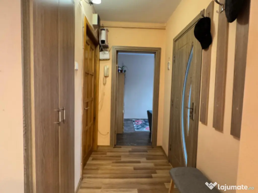 Apartament 3 camere, 54 mp utili, balcon 6 mp – zonă Sasa 