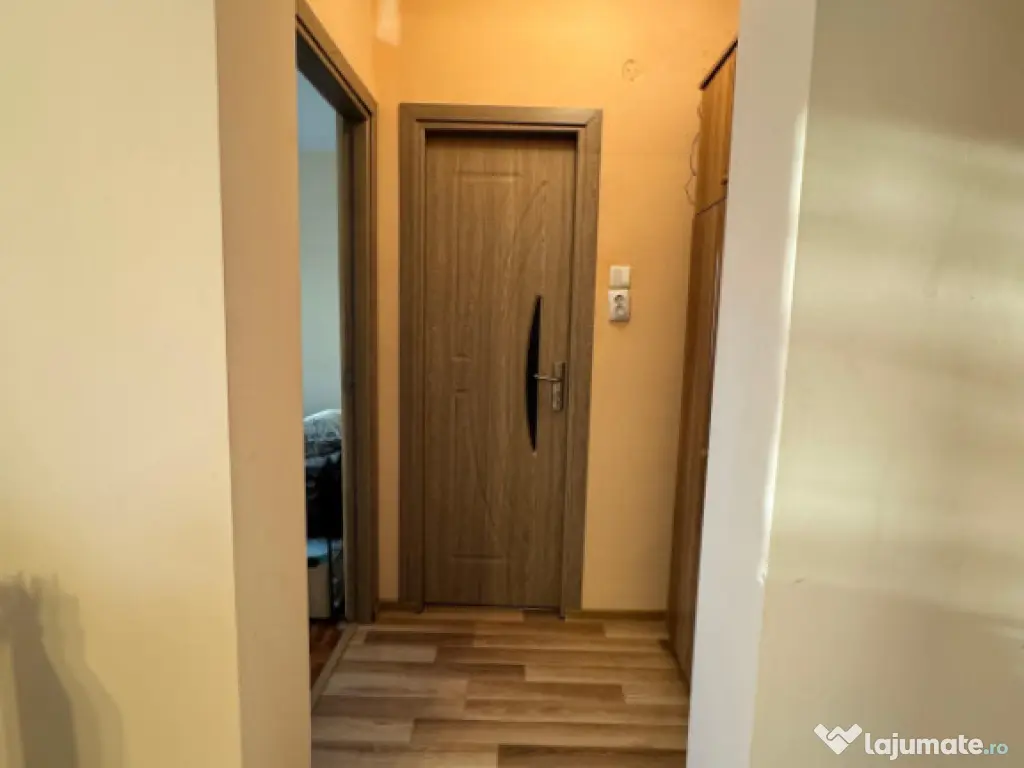 Apartament 3 camere, 54 mp utili, balcon 6 mp – zonă Sasa 
