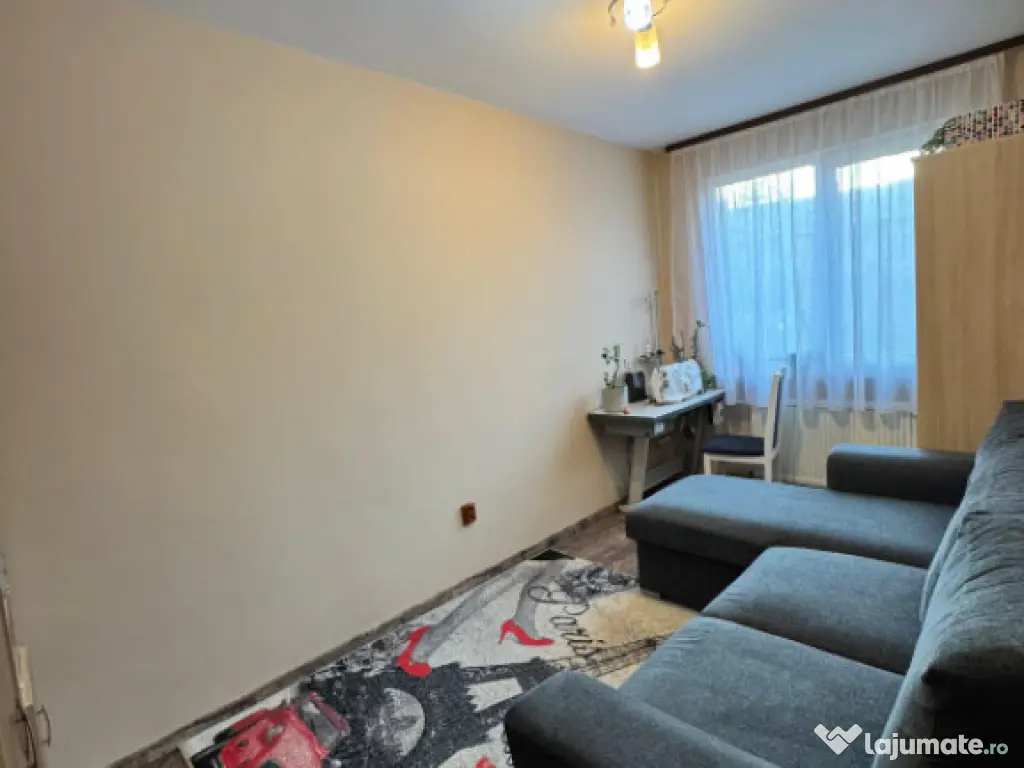 Apartament 3 camere, 54 mp utili, balcon 6 mp – zonă Sasa 