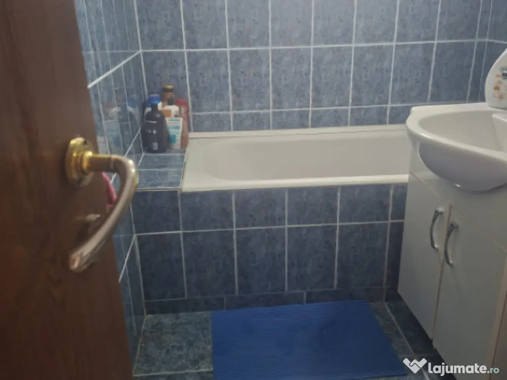 VANZARE APARTAMENT 2 CAMERE, 53MP,MOBILAT 