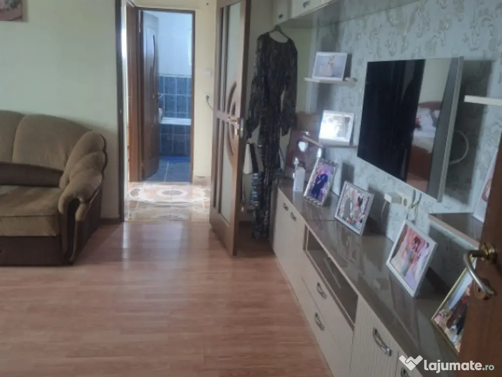 VANZARE APARTAMENT 2 CAMERE, 53MP,MOBILAT 
