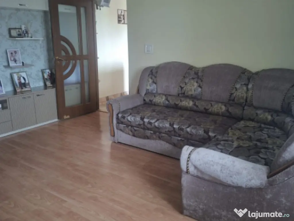 VANZARE APARTAMENT 2 CAMERE, 53MP,MOBILAT 
