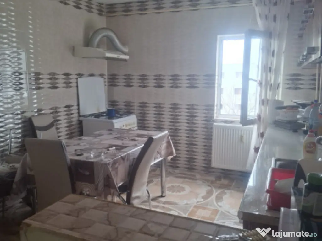 VANZARE APARTAMENT 2 CAMERE, 53MP,MOBILAT 