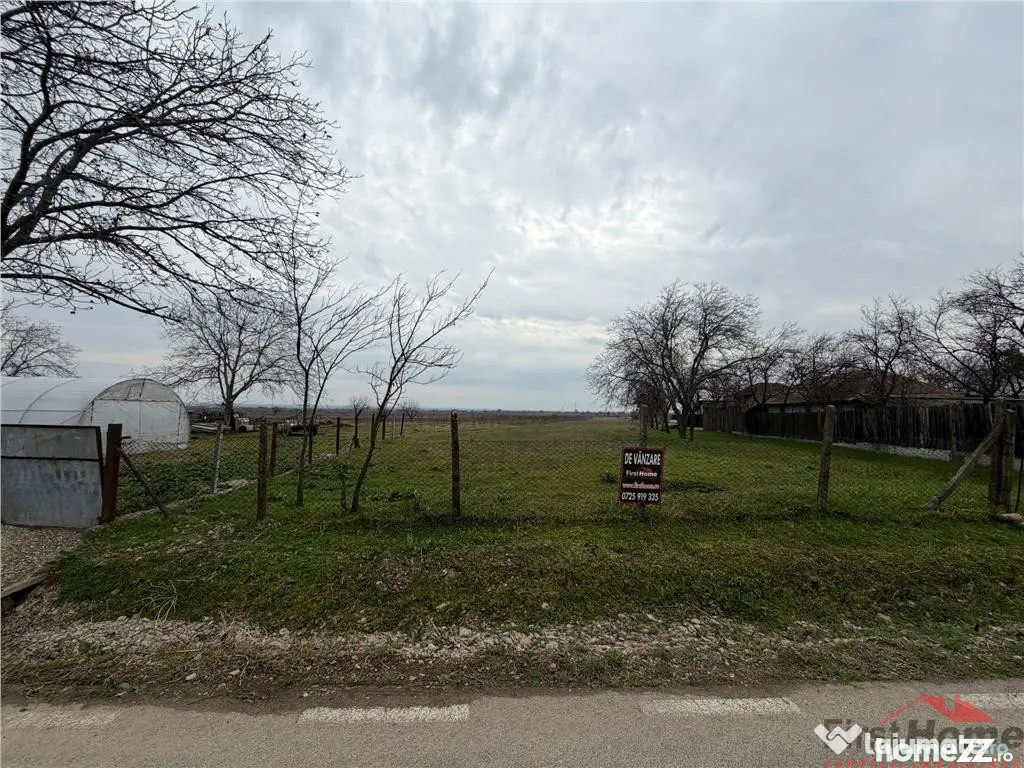 Teren intravilan 1.308mp 3.008mp extravilan in Urechesti d 