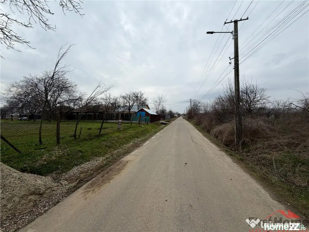 Teren intravilan 1.308mp 3.008mp extravilan in Urechesti d 