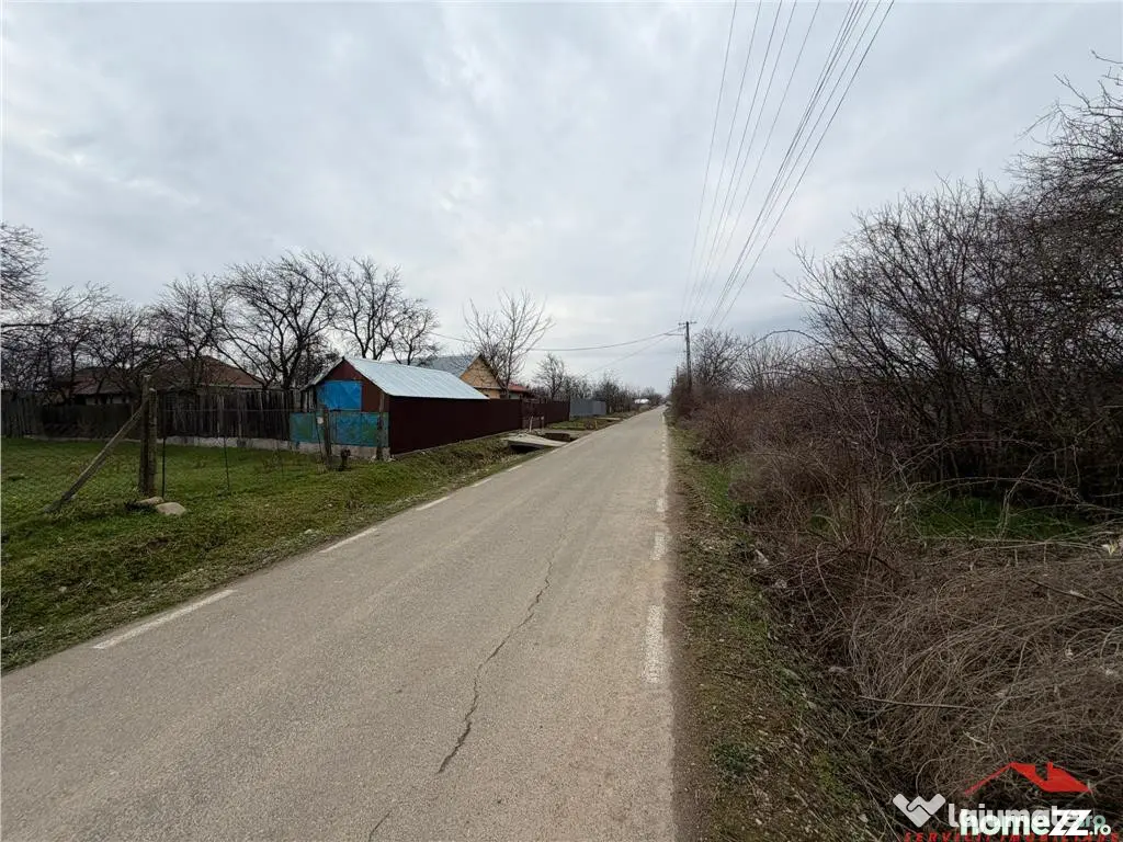 Teren intravilan 1.308mp 3.008mp extravilan in Urechesti d 