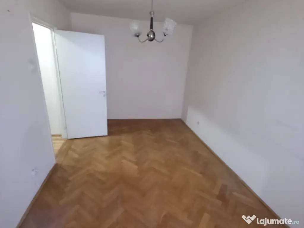 Etajul 2,ap.2 camere semidecomandat Cibinului 59500€ 