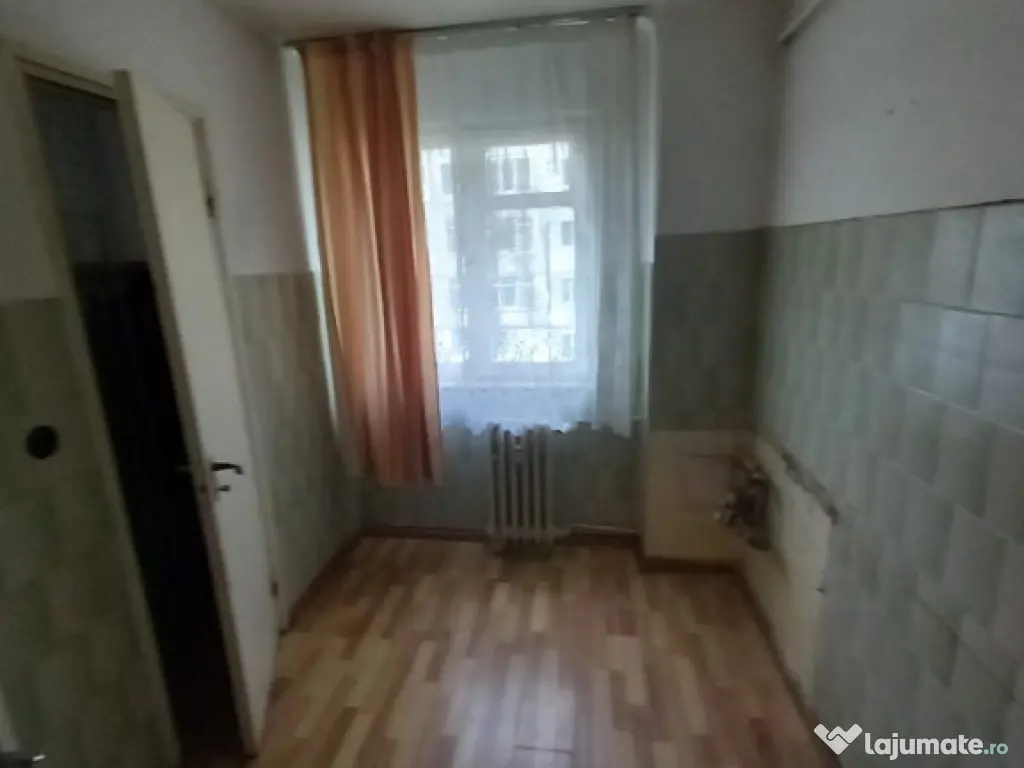 Etajul 2,ap.2 camere semidecomandat Cibinului 59500€ 