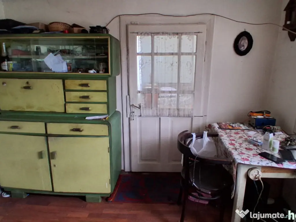 Casă cu teren generos de vânzare în Poiana Câmpina 