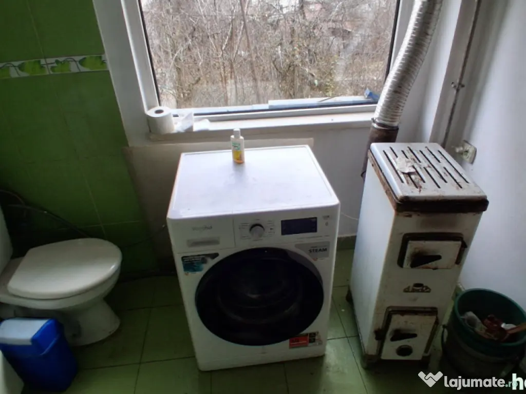 Casă cu teren generos de vânzare în Poiana Câmpina 