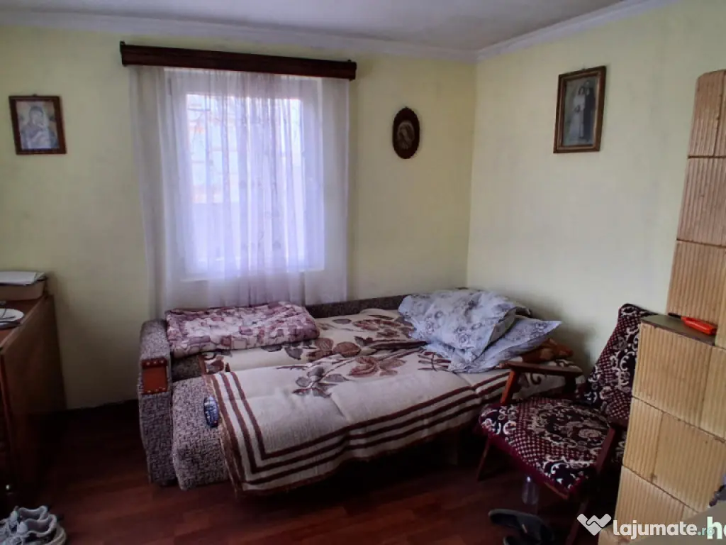 Casă cu teren generos de vânzare în Poiana Câmpina 