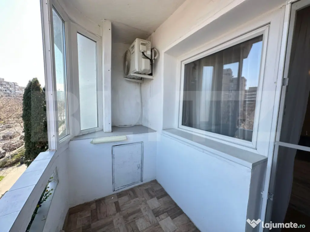 Apartament cu 2 camere, 60 mp, zonă Spital–Lido, parcare