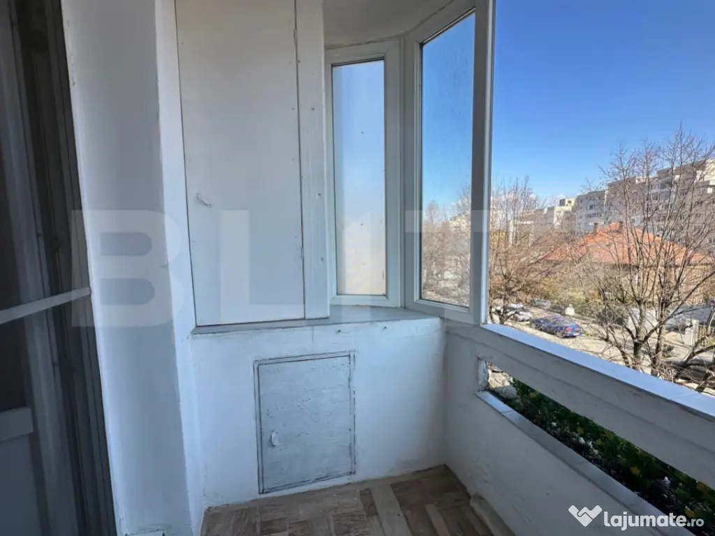 Apartament cu 2 camere, 60 mp, zonă Spital–Lido, parcare