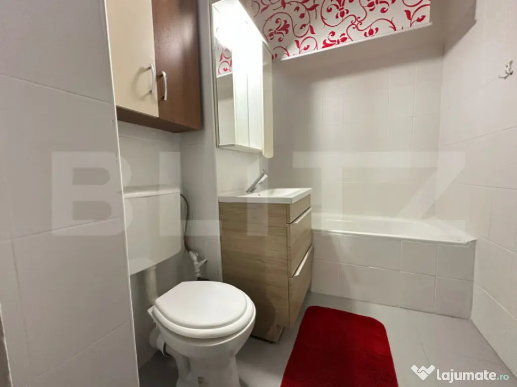Apartament cu 2 camere, 60 mp, zonă Spital–Lido, parcare