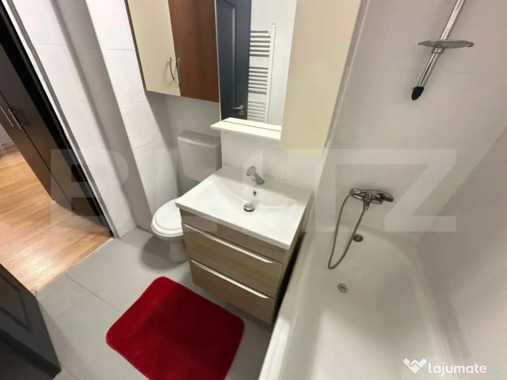 Apartament cu 2 camere, 60 mp, zonă Spital–Lido, parcare
