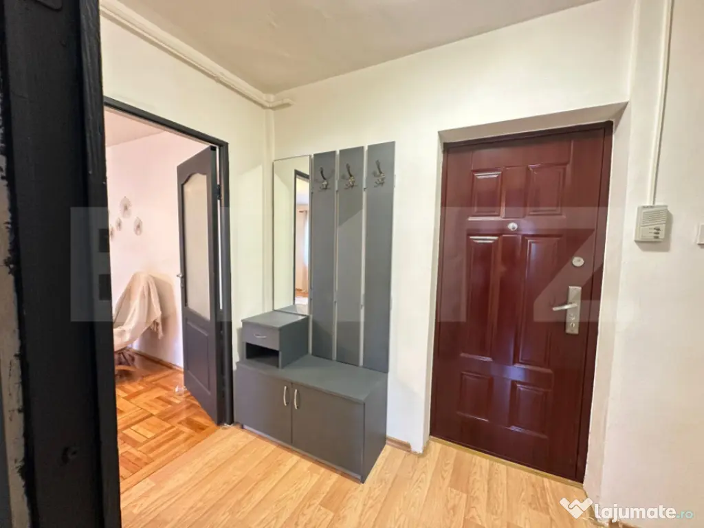 Apartament cu 2 camere, 60 mp, zonă Spital–Lido, parcare