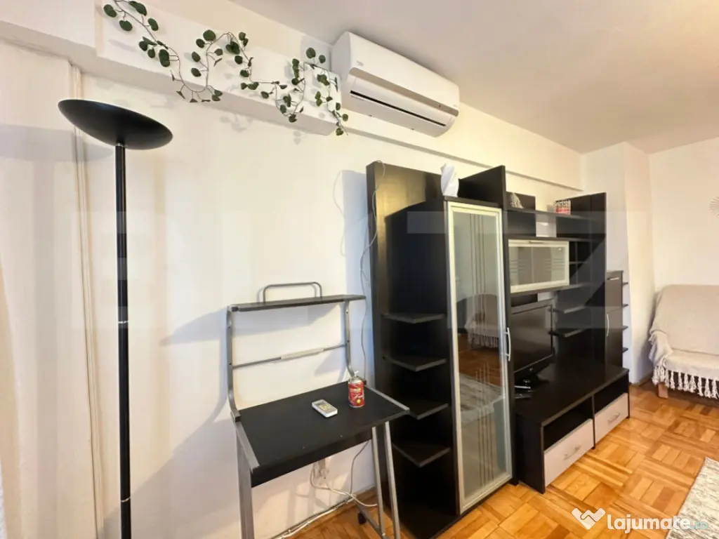 Apartament cu 2 camere, 60 mp, zonă Spital–Lido, parcare