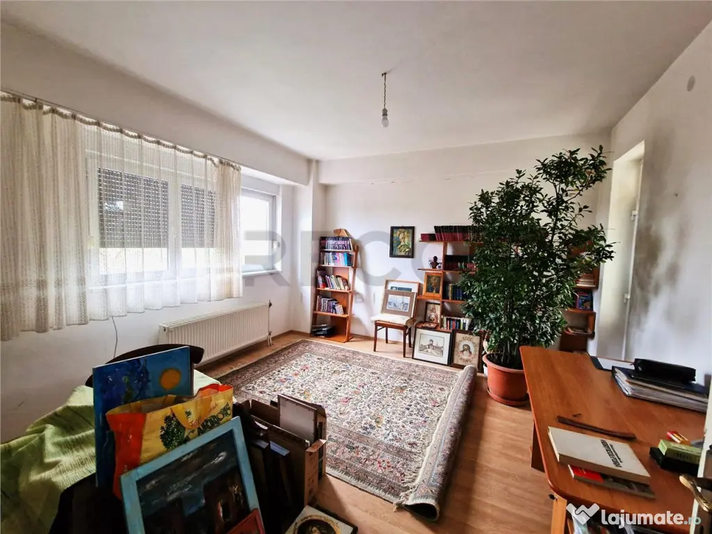 Apartament ultra spatios, de 222 mp utili terasa foarte mare 