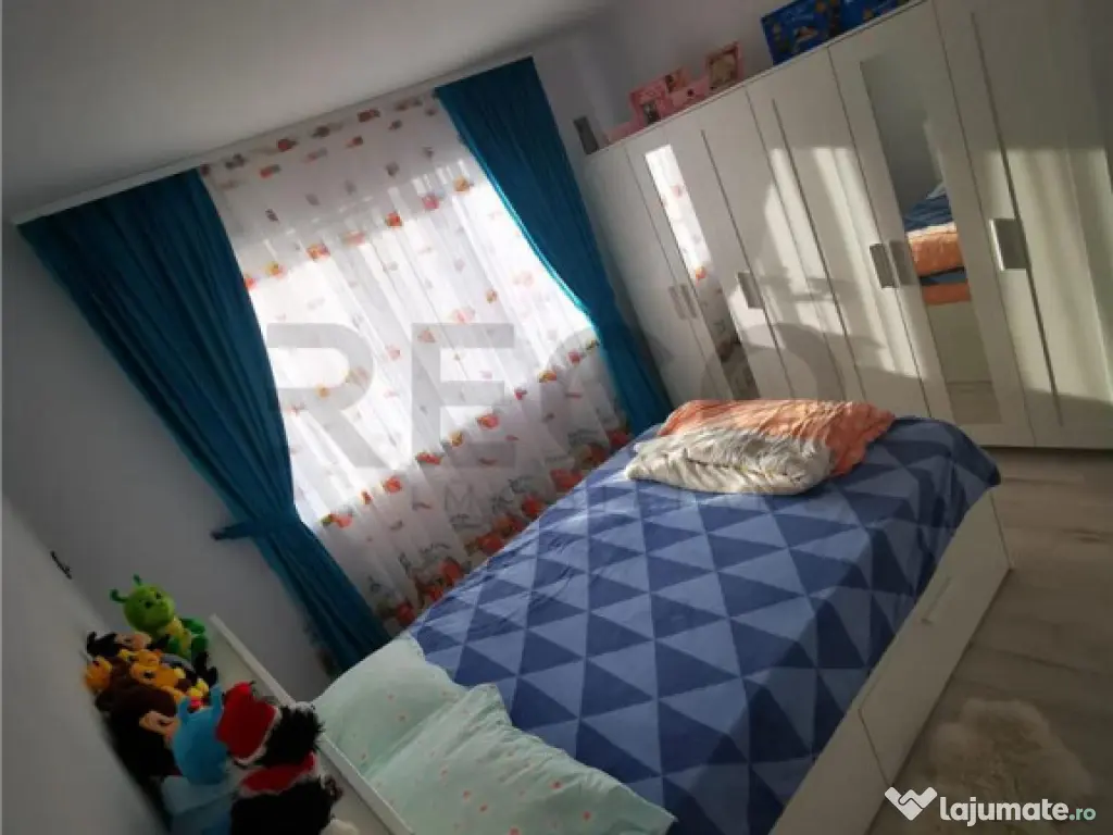 Proprietate cu 2 case in Osorhei intr-o zona cu case noi. 