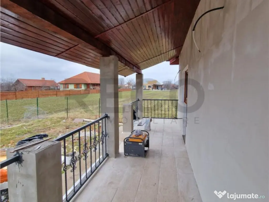 Casa noua cu toate utilitatile in Bors 