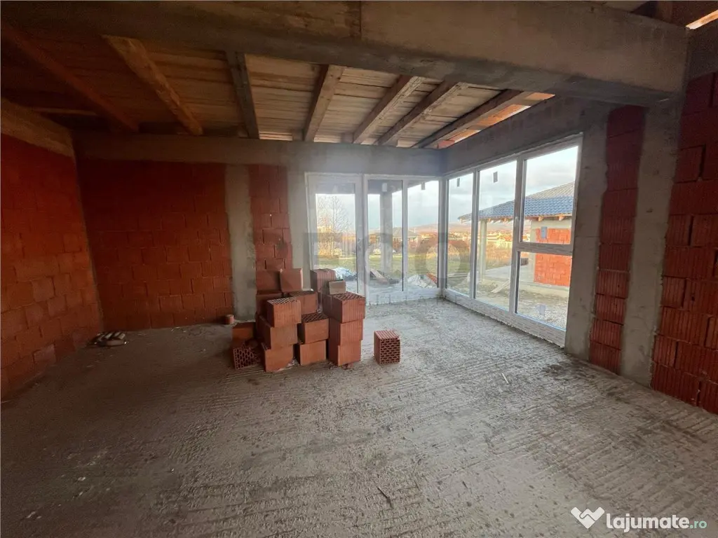 RECO Casa plan parter cu 3 dormitoare-la rosu- Paleu 