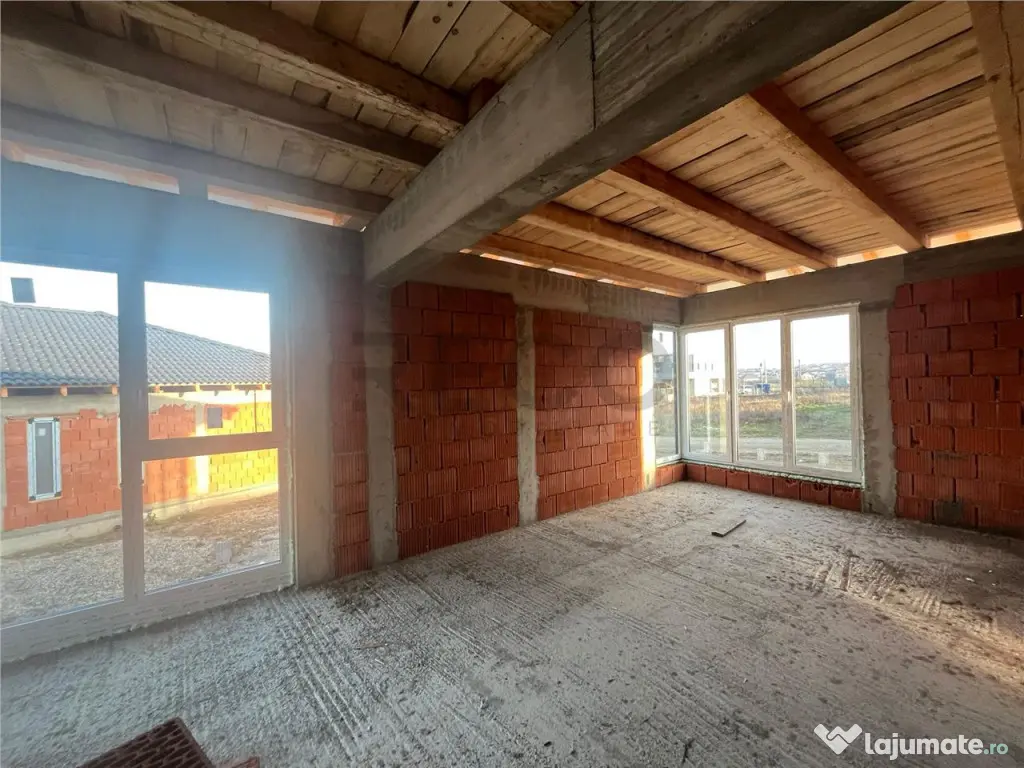 RECO Casa plan parter cu 3 dormitoare-la rosu- Paleu 