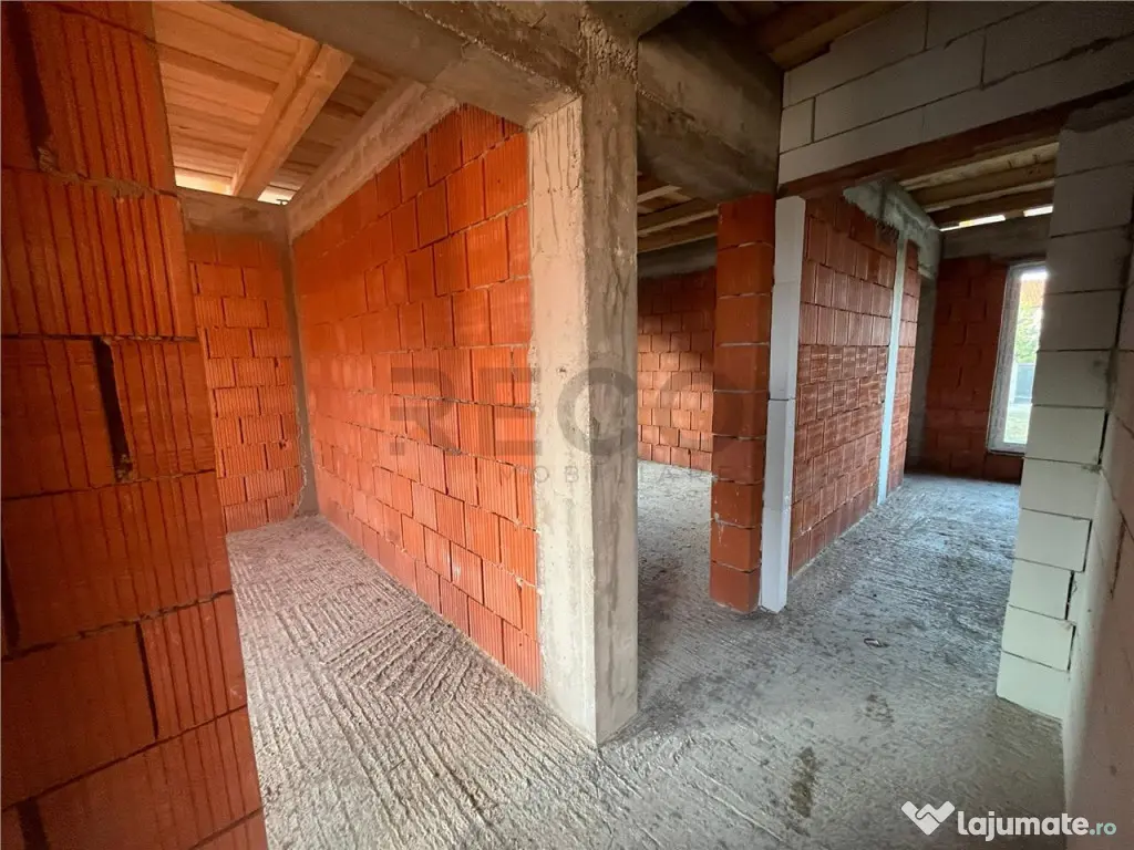 RECO Casa plan parter cu 3 dormitoare-la rosu- Paleu 