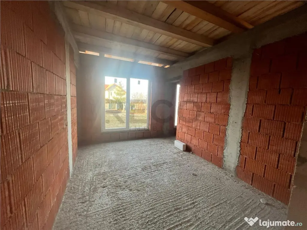 RECO Casa plan parter cu 3 dormitoare-la rosu- Paleu 