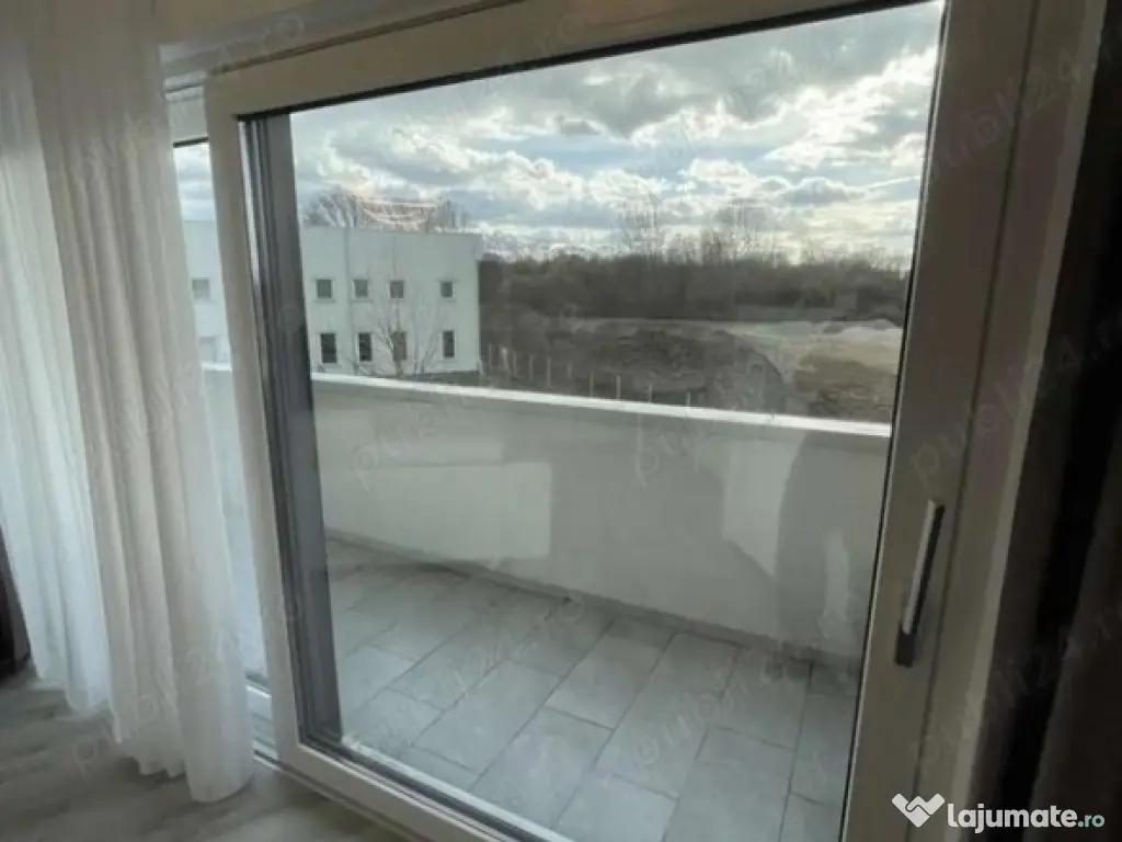 Apartament 2 camere, decomandat - zona Sanpetru 