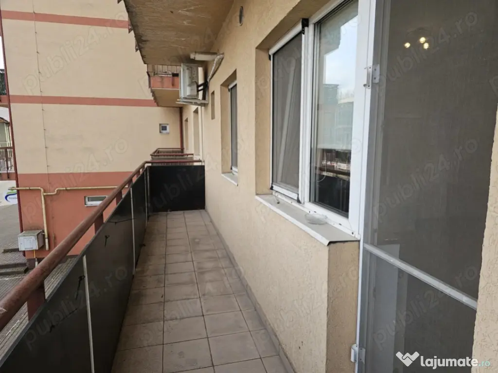 Apartament tip studio, open space - zona Tractorul 