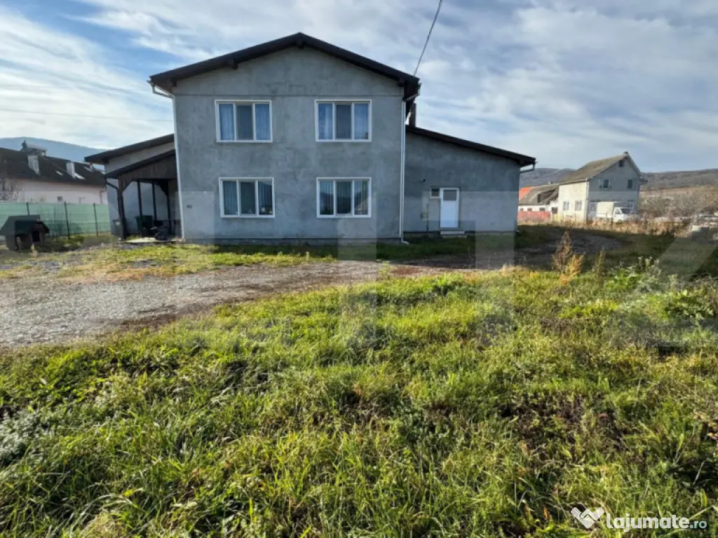 Afacere la cheie, casa de locuit si 28 ari de teren in Arcal 