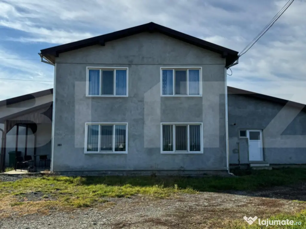 Afacere la cheie, casa de locuit si 28 ari de teren in Arcal 