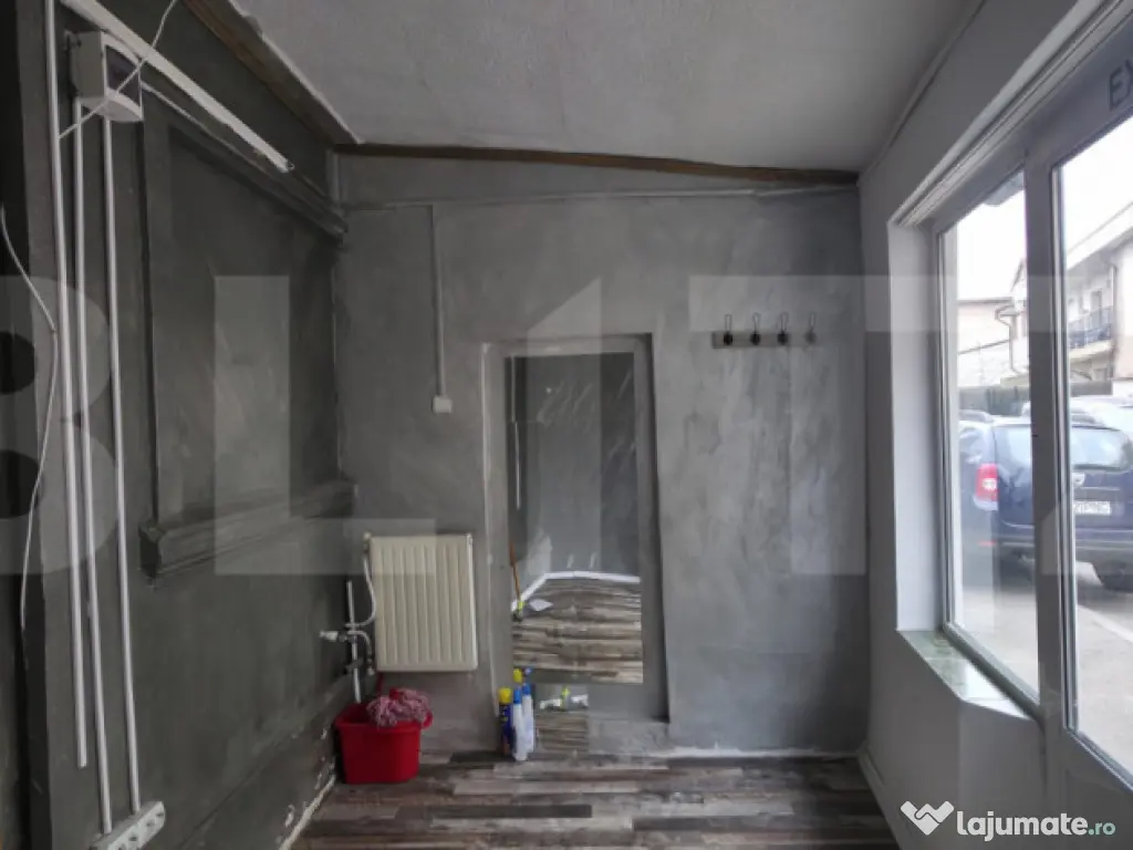 Spatiu comercial de inchiriat , zona Lupeni 