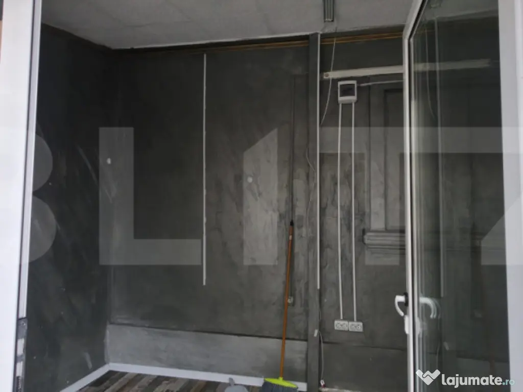 Spatiu comercial de inchiriat , zona Lupeni 