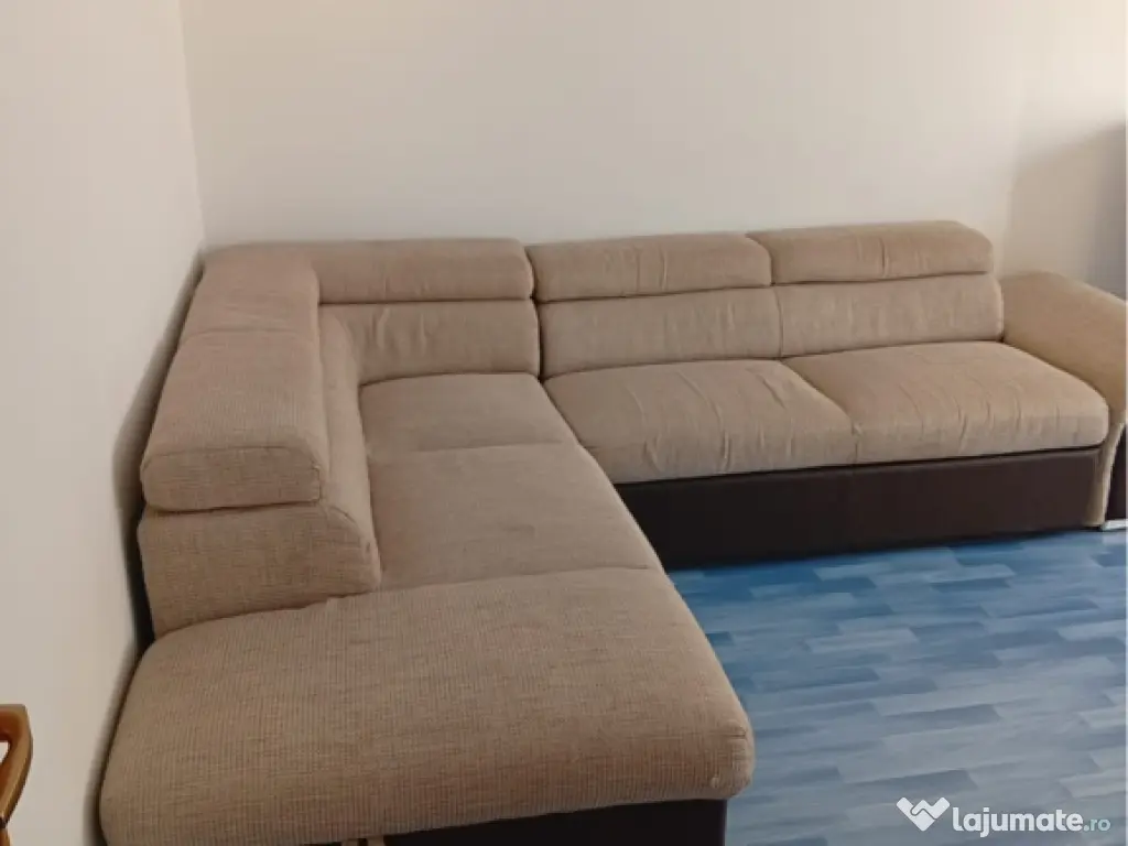 Colțar in stare buna 