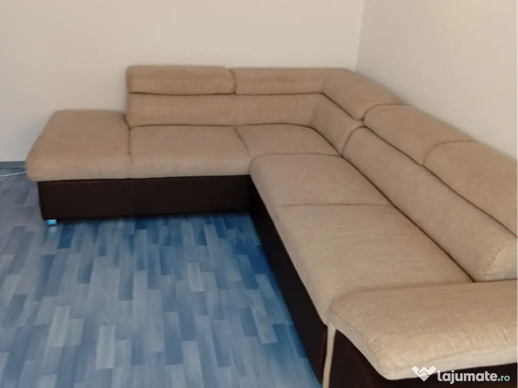 Colțar in stare buna 