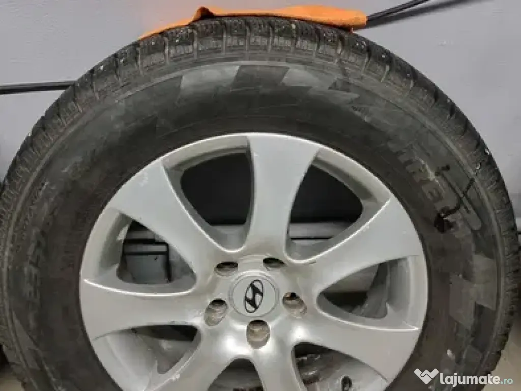 Vând roti cu jante aluminiu 17 Hyundai 